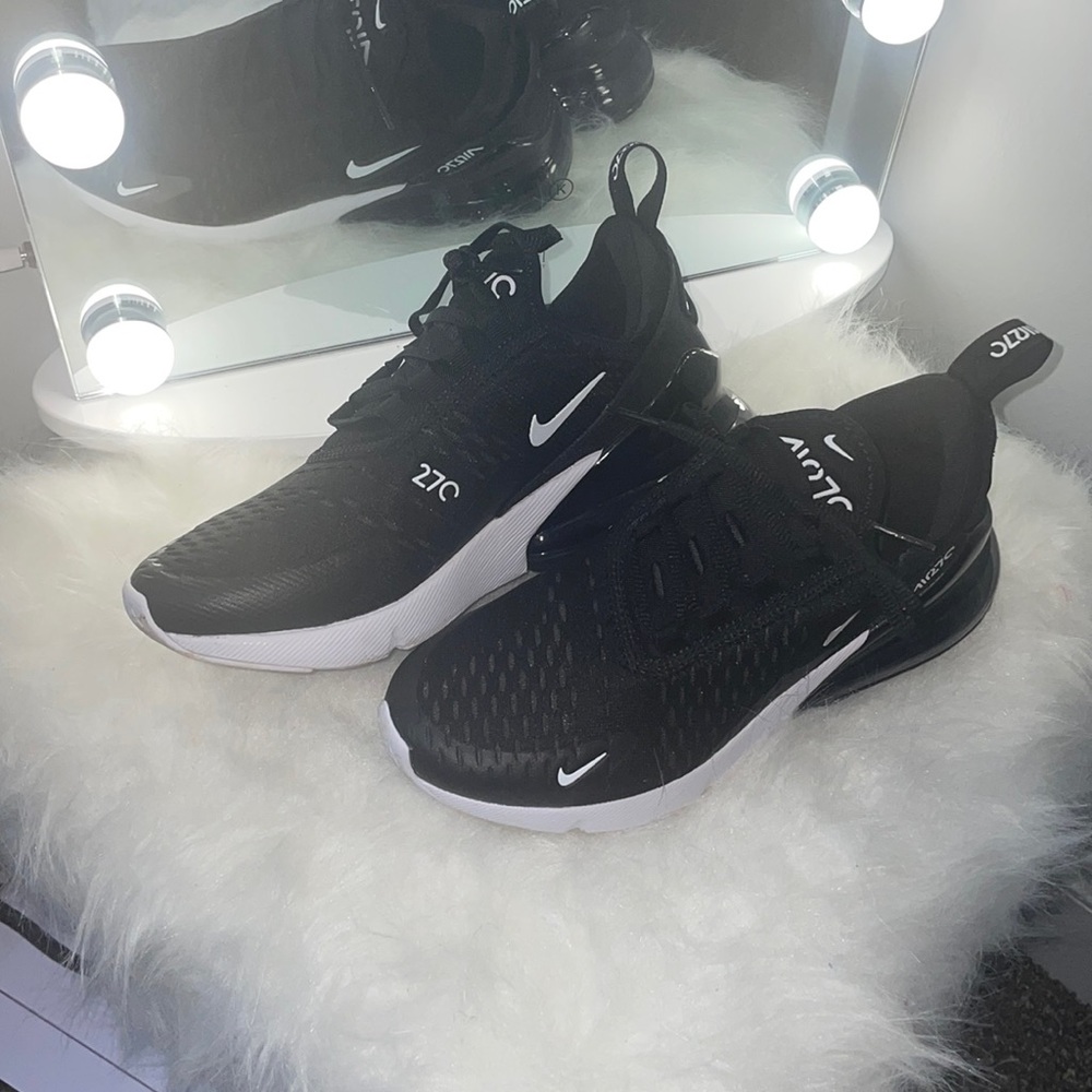 Nike 270 (only wore once)